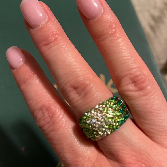 Green Rhinestone ring - Picture 3 of 3